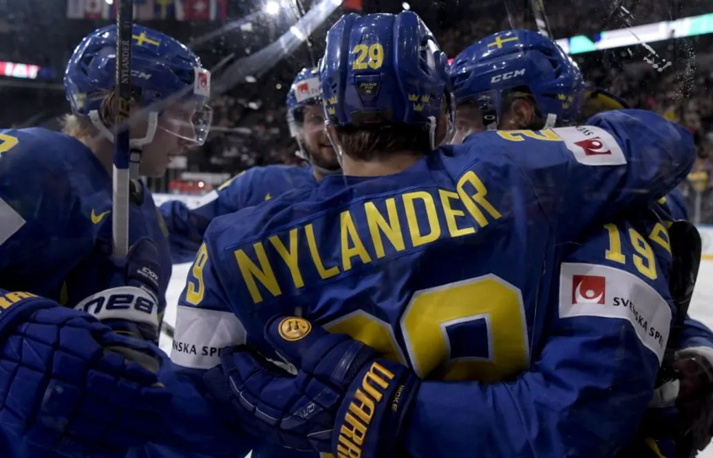 Krampaktigt, energilöst och panikartat – då frälste Nylander Sverige