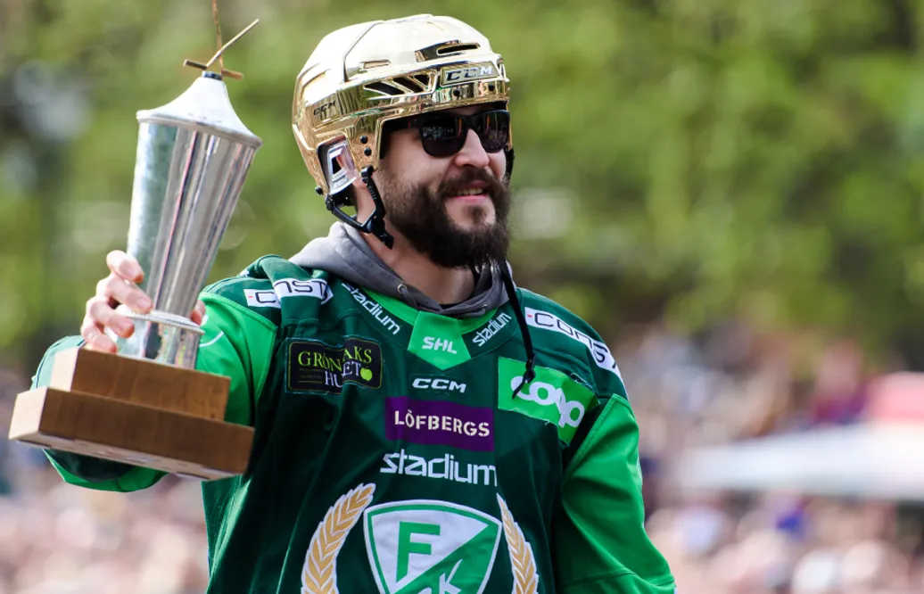 Jesse Virtanen bekräftar – lämnar Färjestad efter SM-guldet