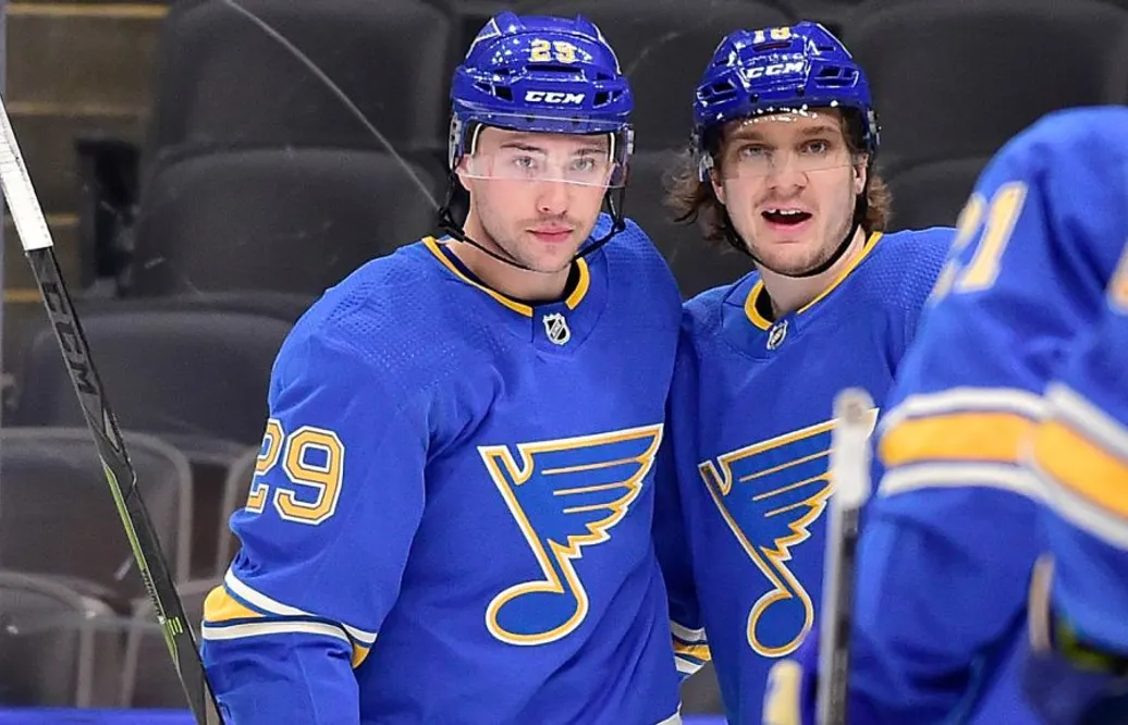 Uppgifter: Blues försöker göra sig av med backen