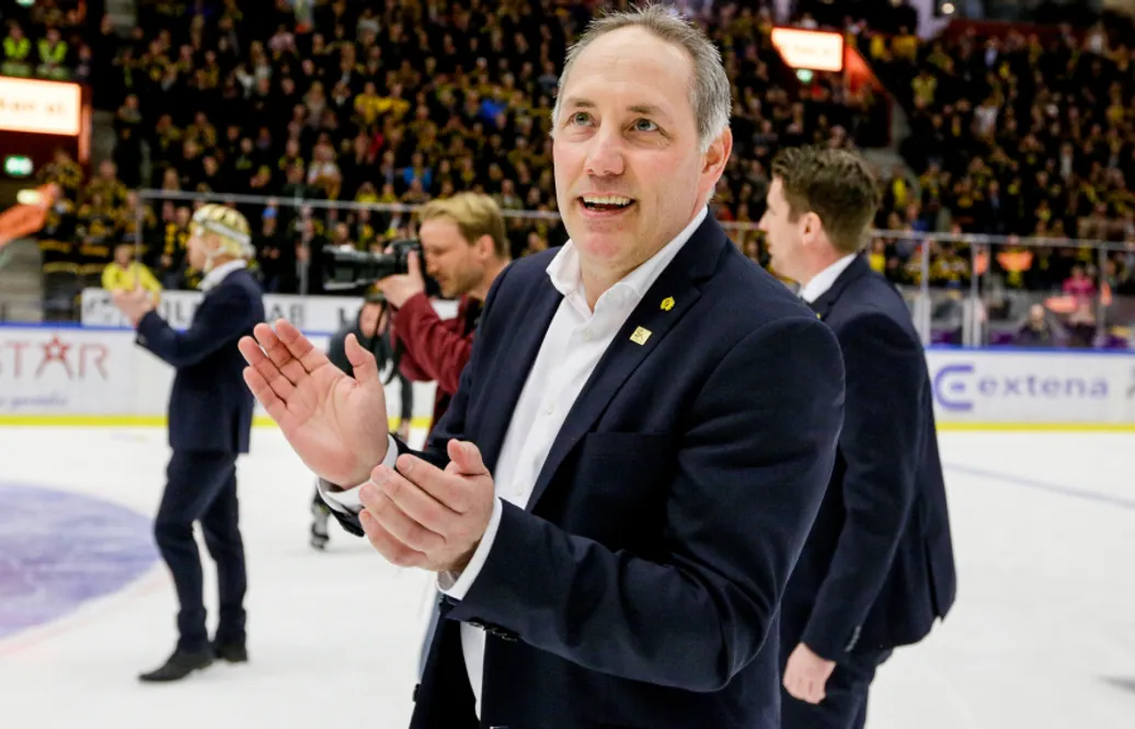 Lars Johansson – Tre Kronors vägg: “Lasse lägger grunden”