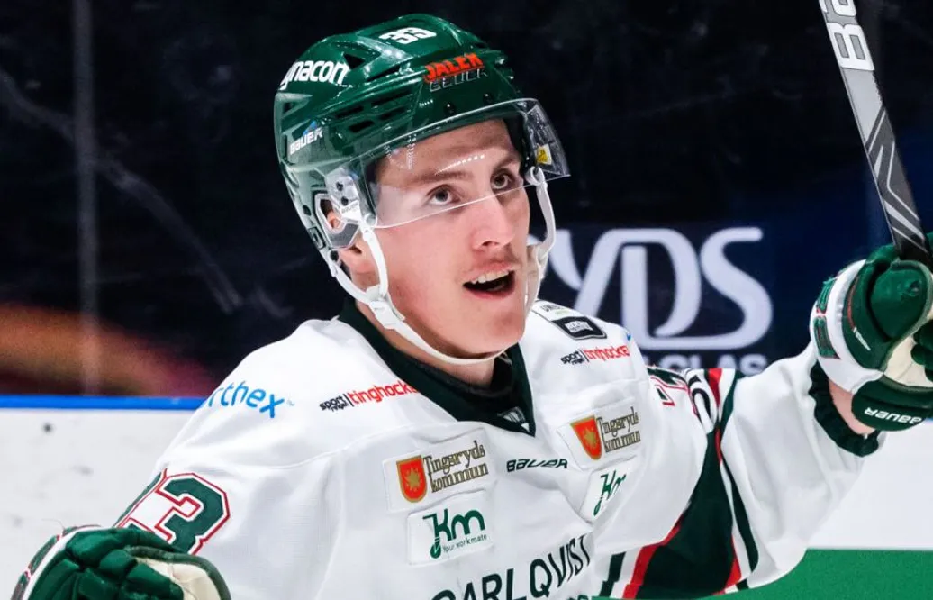 Nyförvärvet presenterar sig – med ett hattrick