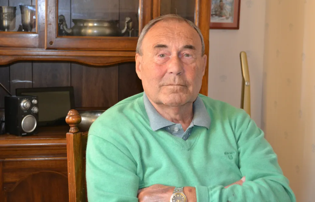Hockeykrigaren Lennart "Liston" Söderberg blev fotbollstränare