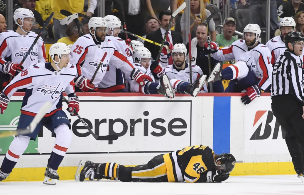 Capitals tuffe forward inblandad i ny, blodig kontrovers: ”Ler åt en skadad spelare”
