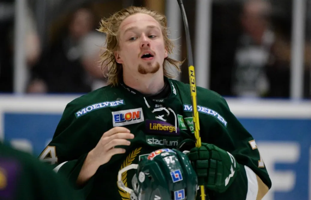 Från skidfamiljen till hockeystjärnorna – i natt kan Rasmus gå i första rundan: ”Fått nypa sig i armen”