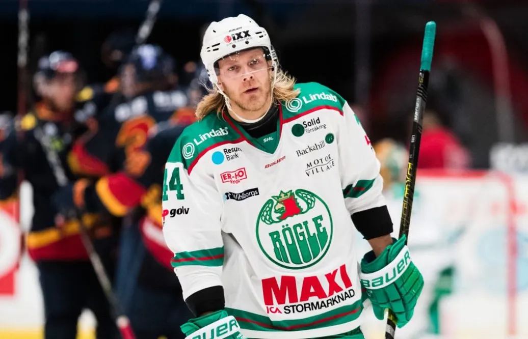 Fick bara två minuter under matchen – nu stängs han av längre än så