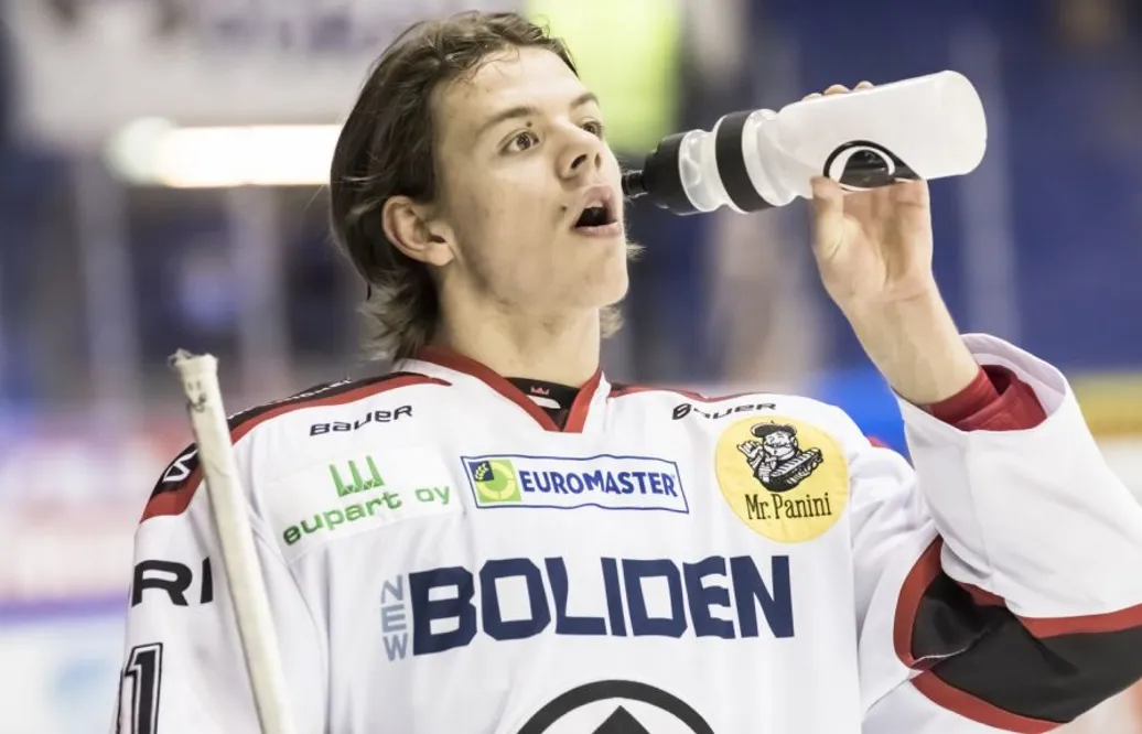 Finländaren som väntas ta draften med storm – klättrar på sista rankingen
