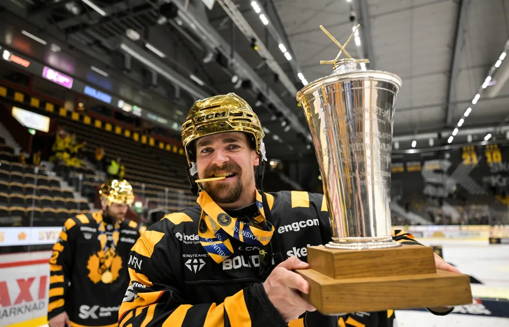 Emil Djuse missar SHL-premiären.