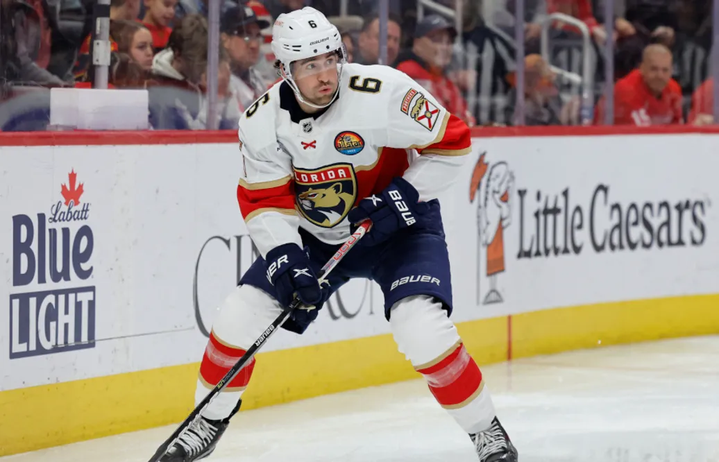 Colin White skriver provspelskontrakt med Pittsburgh