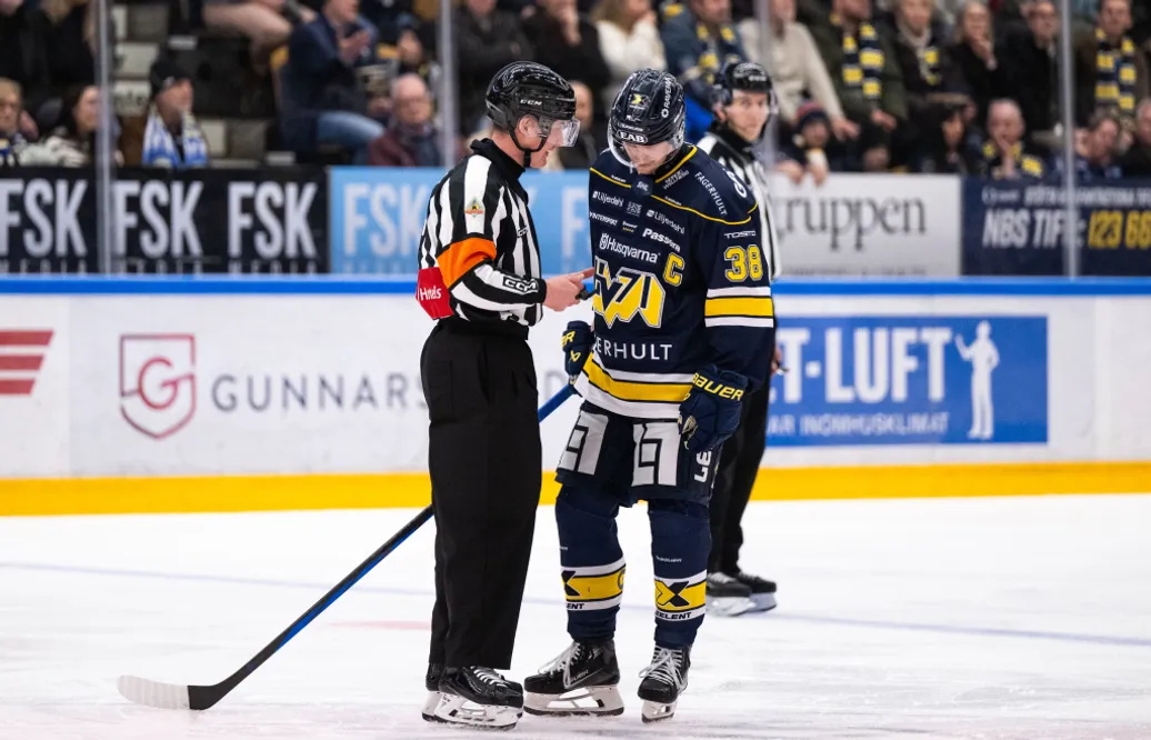 Självmålet (!) dömdes bort – domarens svar: "Där och påverkar"