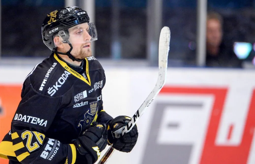 Tidigare SHL-forwarden lämnar de norska mästarna