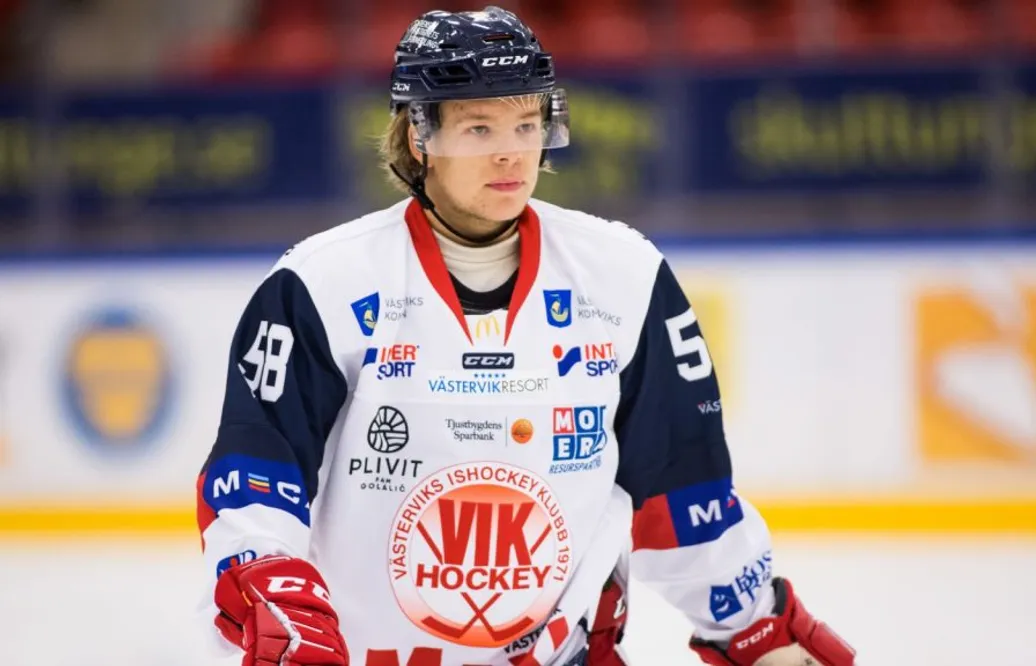 VIK-spelare mordhotad i kvällens derby: ”Riktar ett pistoltecken och säger att han ska döda mig”