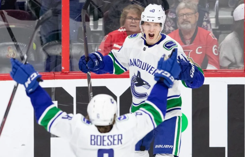Elias Petterssons målshow – sköt karriärens första NHL-hattrick