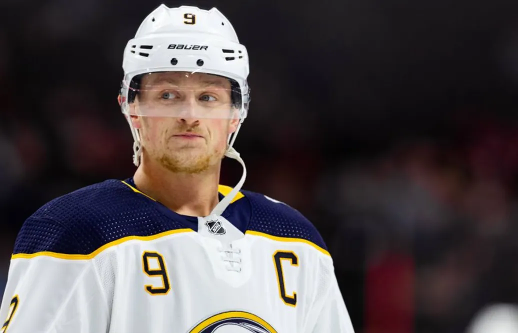 Uppgifter: Klubbarna som jagar Jack Eichel