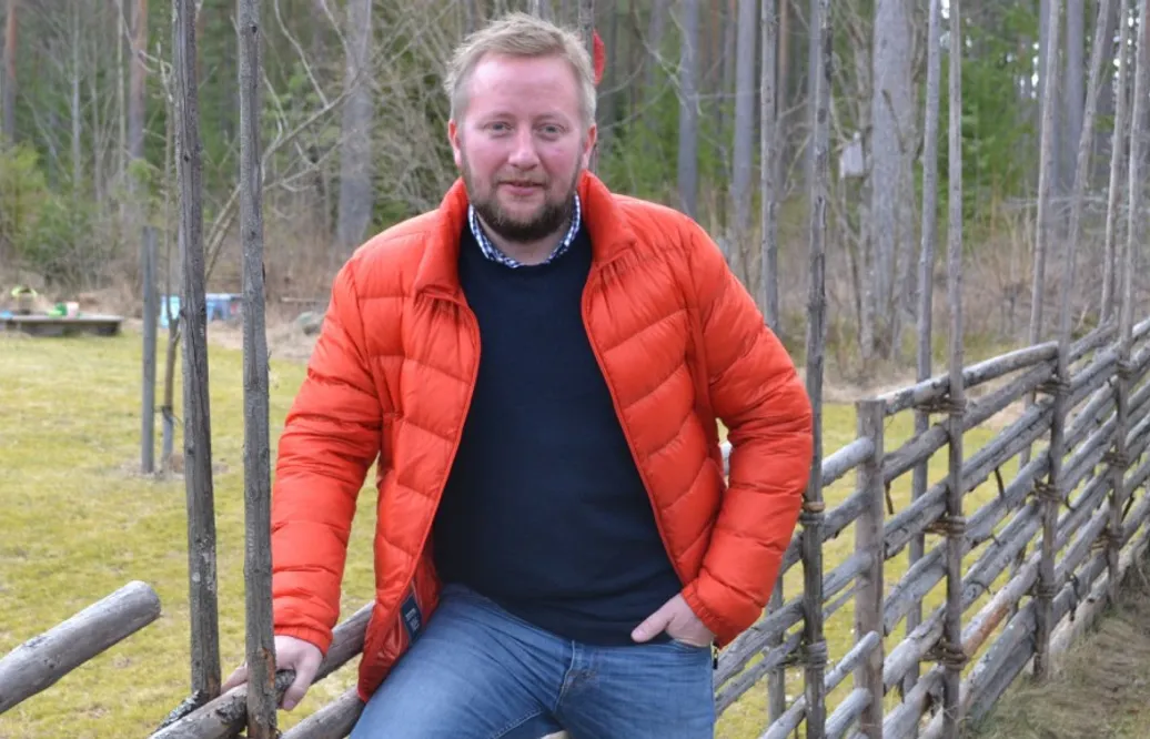 Talar ut om den tunga tiden: ”Lever med pistolen mot tinningen konstant”