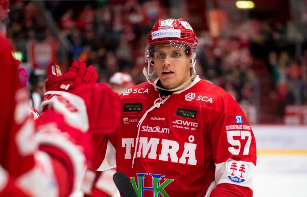 Tre Kronor-forwarden förlänger med nykomlingen: ”Tror på det vi vill bygga”