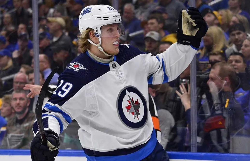 Efter rykten om Laine – nu svarar lagets GM
