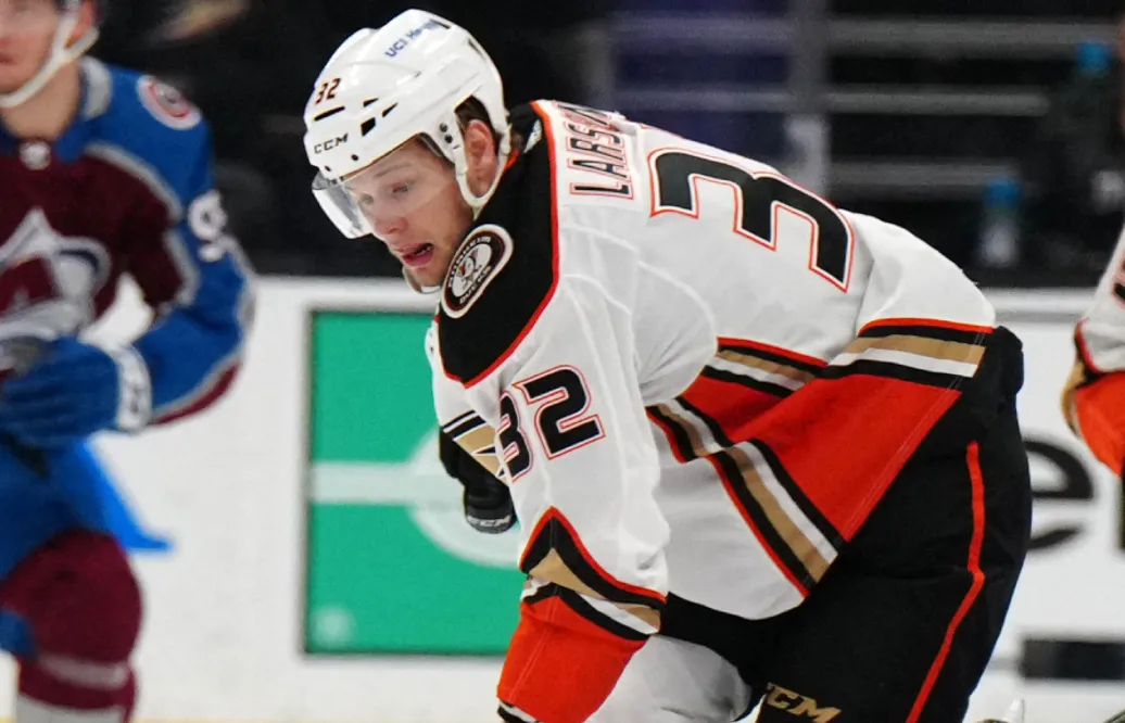 Jacob Larsson kallas upp till Ottawa Senators