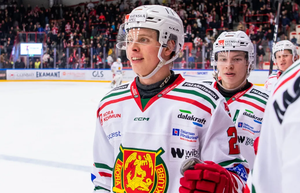 Isac Heens och Mora tvingades spela trots magsjuka: “Spydde som en gris”