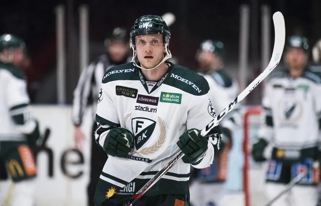 MARDRÖMMEN: Stjärnan på kryckor inför slutspelet