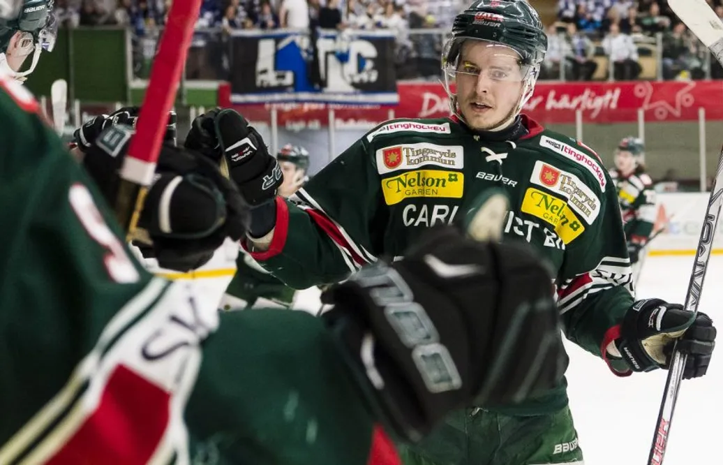 Backen skadad – då plockar klubben in ersättare