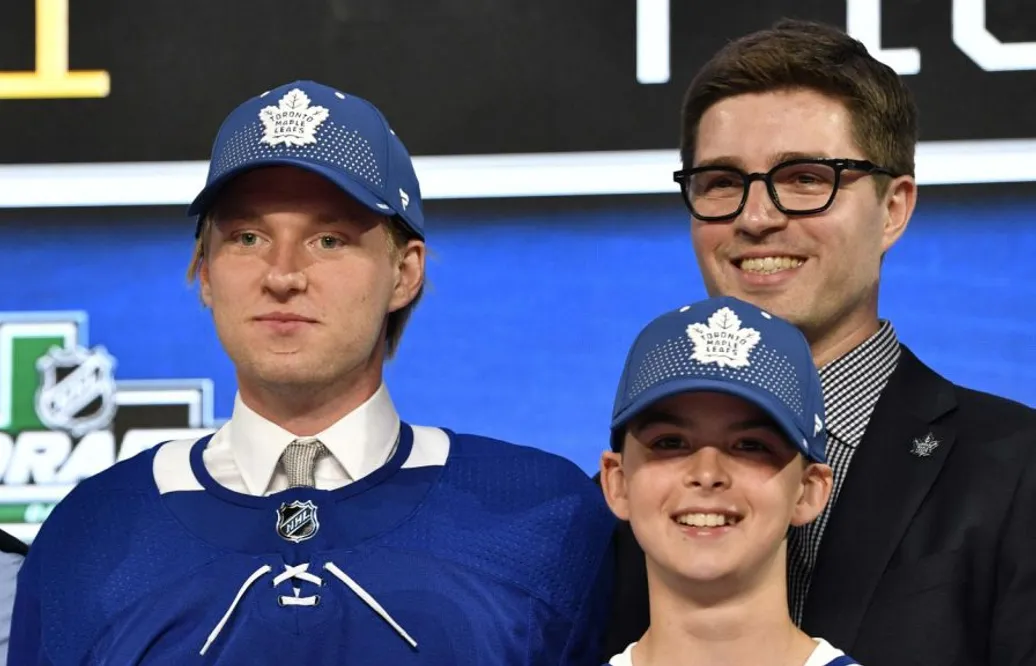 Svenske backtalangen skriver på för Toronto