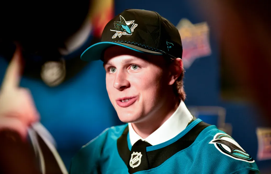 Ivar Stenberg får göra sitt första framträdande för San Jose Sharks efter att klubben valt honom tvåa i draften. Foto: Steven Ellis/The Nation Network