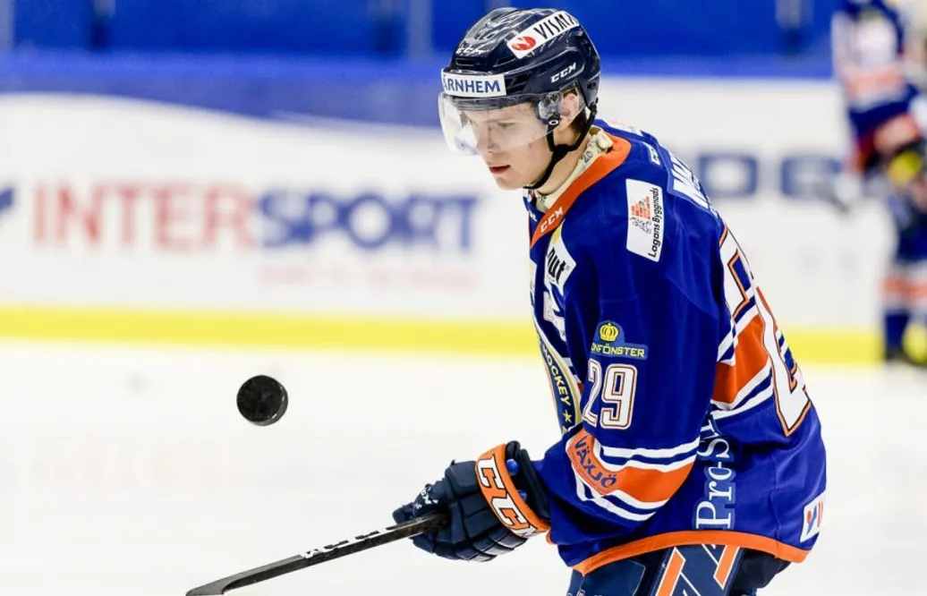 Lämnar mästarna – för spel i Hockeyettan