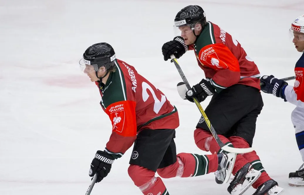 Drar till Nordamerika för att ta plats i NHL: ”Kommer följa utvecklingen”