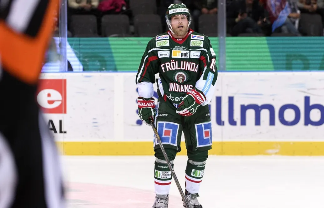 Frölunda-forwarden tvingas sluta med hockeyn efter hjärnskakningen