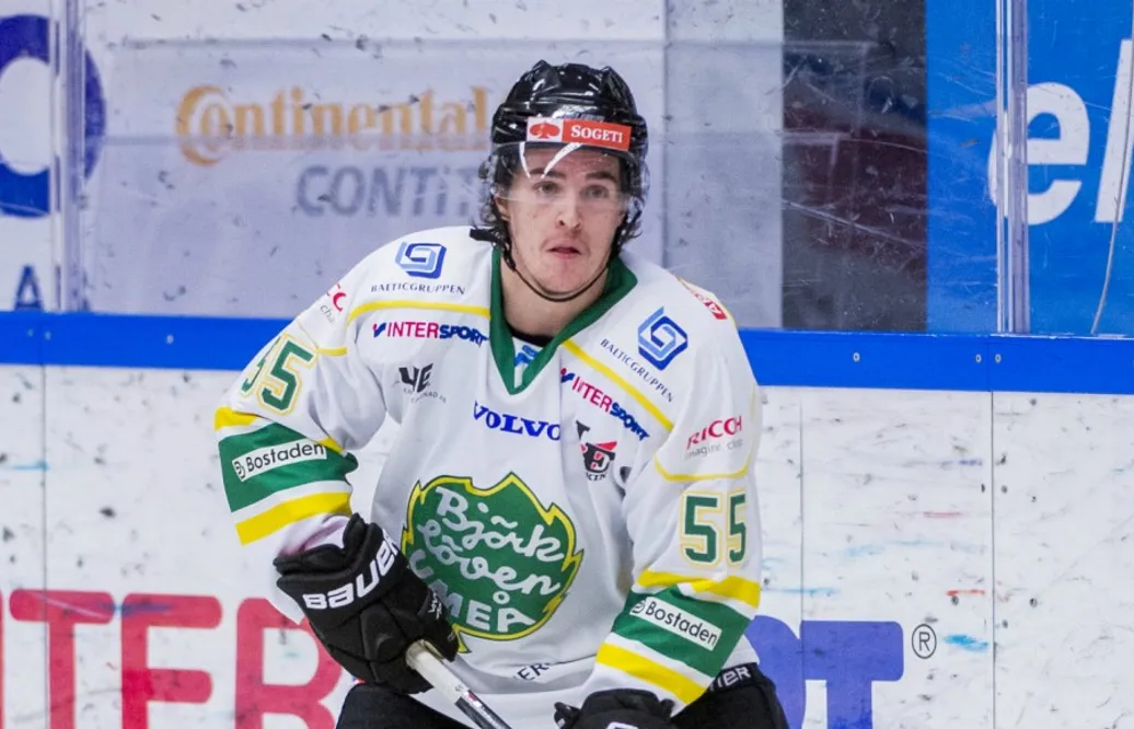 Otäcka skadan – förre SHL-backen till sjukhus i ambulans