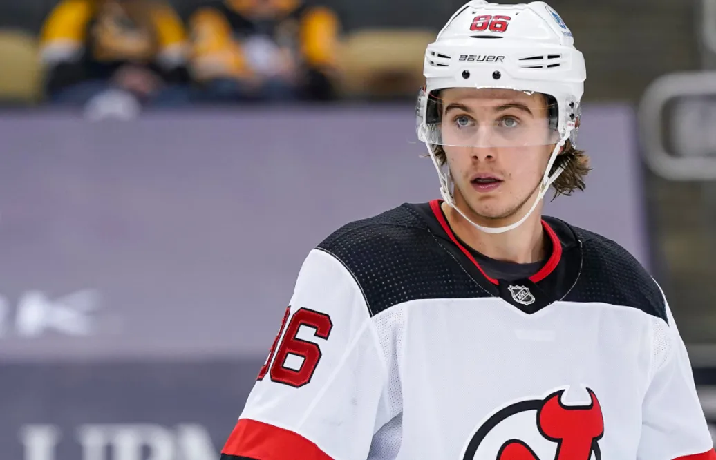 Jack Hughes skriver åttaårskontrakt med New Jersey Devils