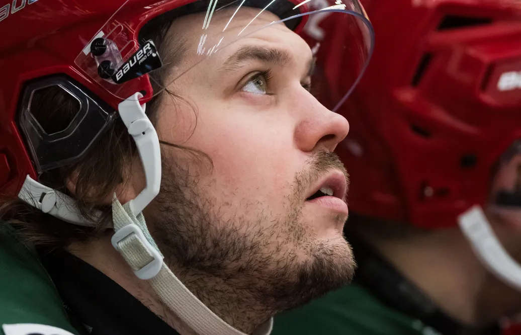 Måns Carlsson har tagit en paus på obestämd tid.