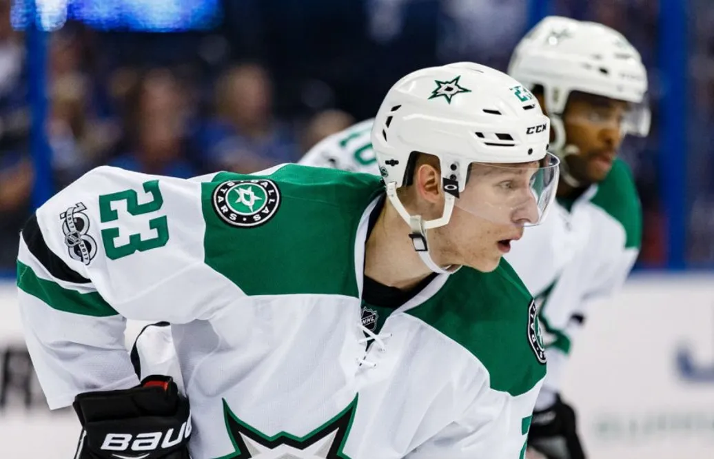 Har tidigare vunnit JVM-guld – förlänger sitt kontrakt med NHL-klubben