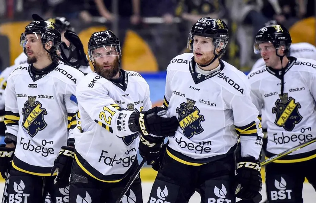 AIK förlänger med offensiv back: ”Kan fylla på med de egenskaper vi saknar”