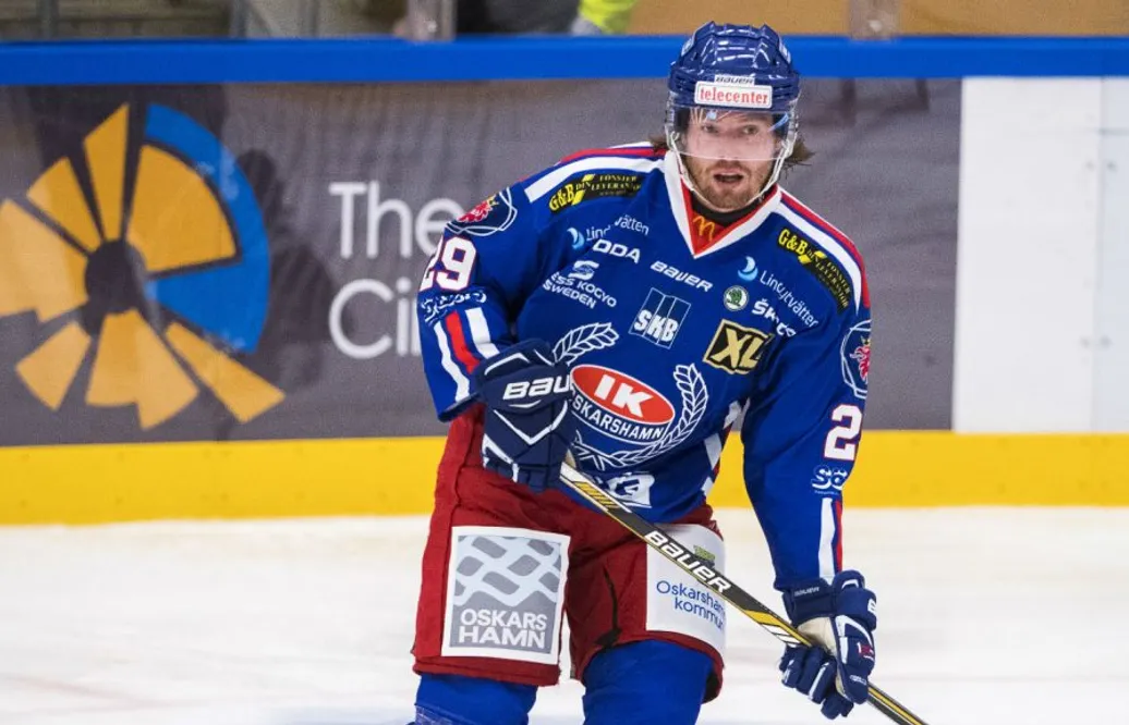 Lägger av som spelare – blir tränare direkt
