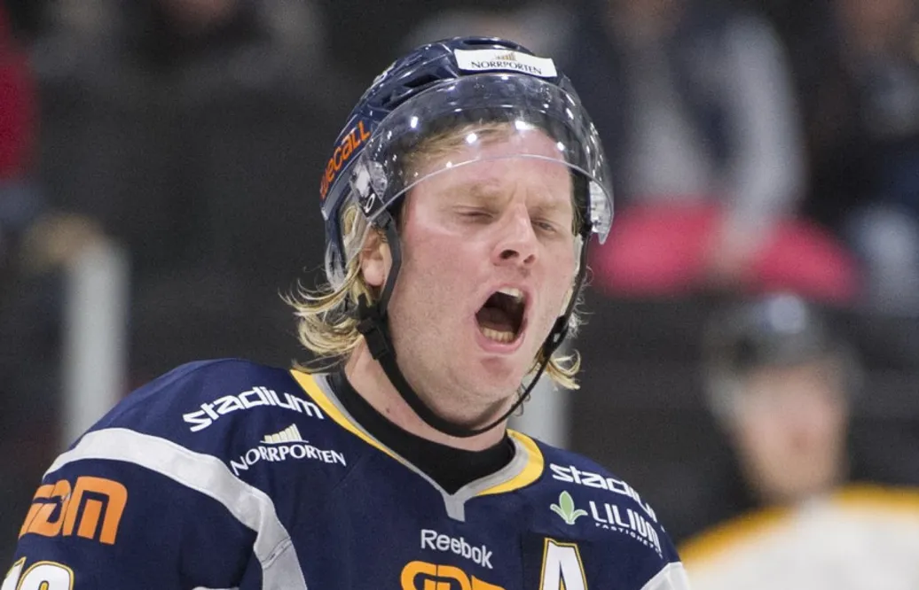 Månsson fortsätter utomlands – återförenas med Strumpan