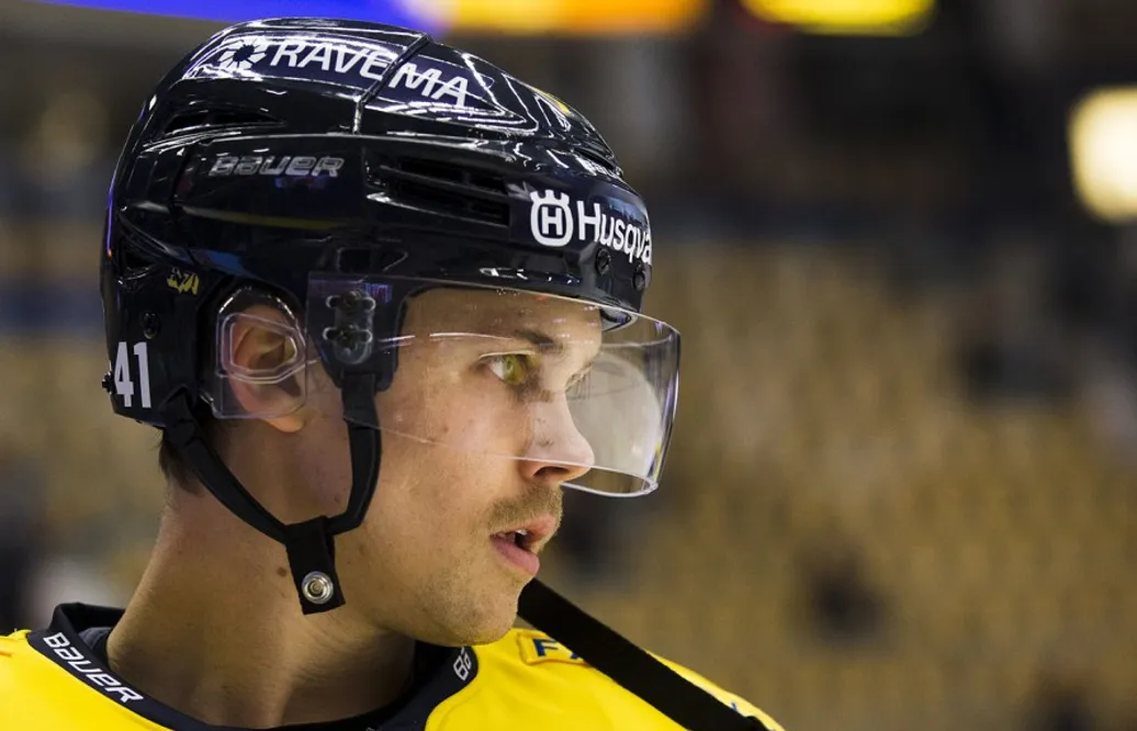 Efter skadehelvetet ifjol – nu missar han SHL-genrepet