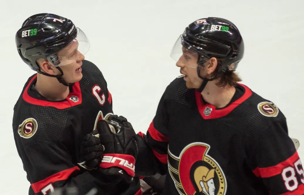 Jake Sanderson skriver jättekontrakt med Ottawa Senators
