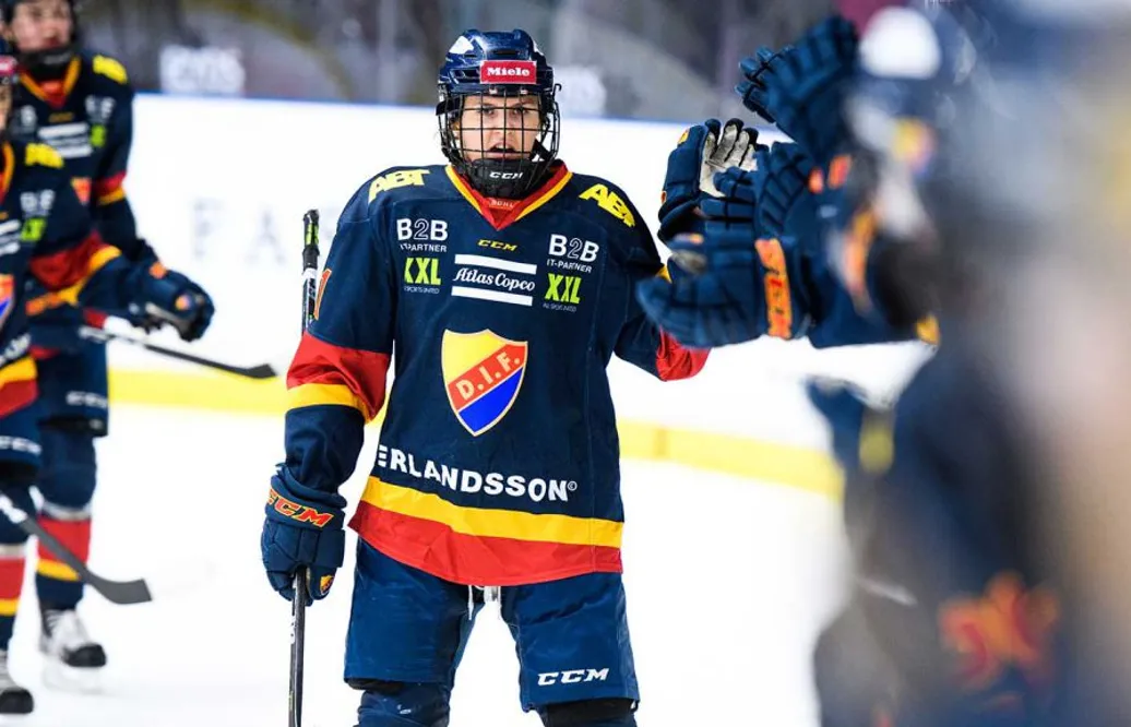 VM-forwarden stannar i Djurgården