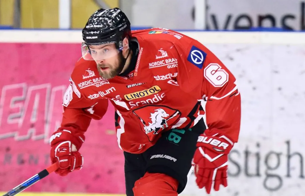 Rutinerad allsvensk back följer med Västerås till Hockeyettan