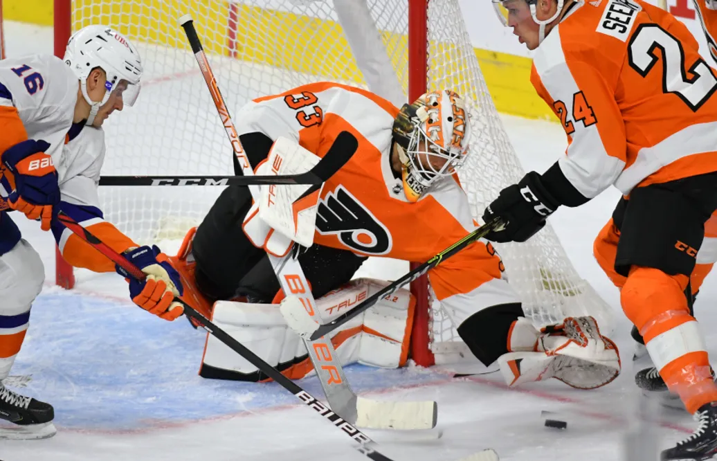 Samuel Ersson förlänger med Philadelphia Flyers