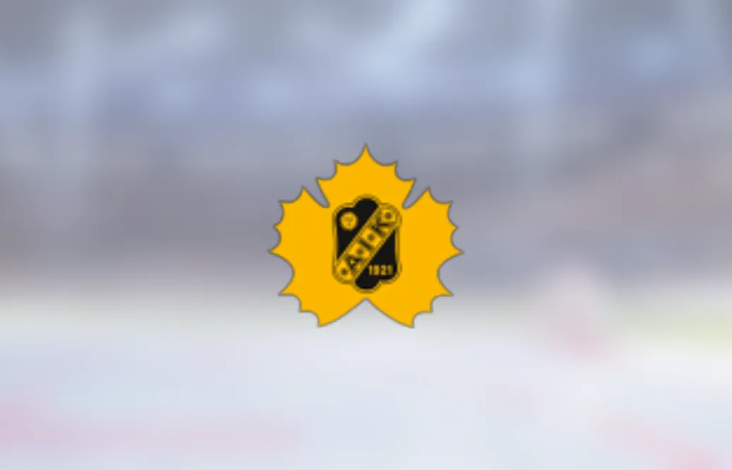 Backen Oskar Nilsson förlänger med Skellefteå AIK