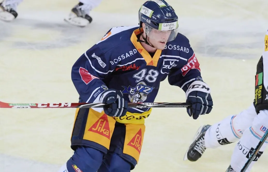 Tre Kronor-forwarden stängs av och får böta