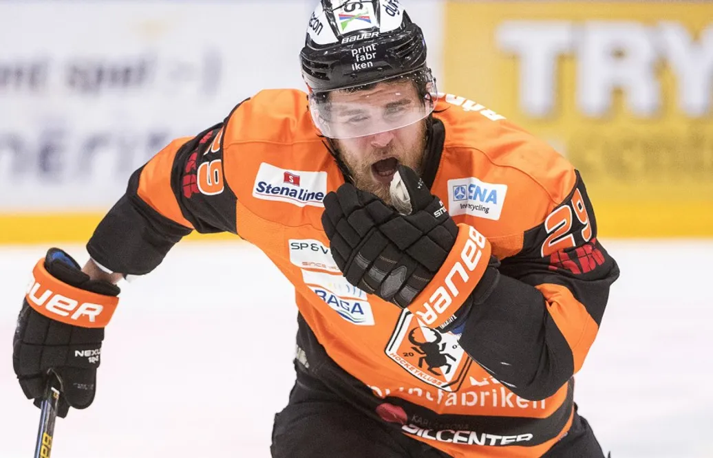 Spikar truppen: Plockar in SHL-forward och förlänger med stjärnmålvakten