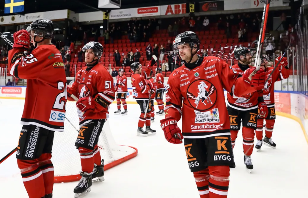 Philip Alftberg och Elliot Lorraine lämnar Vita Hästen