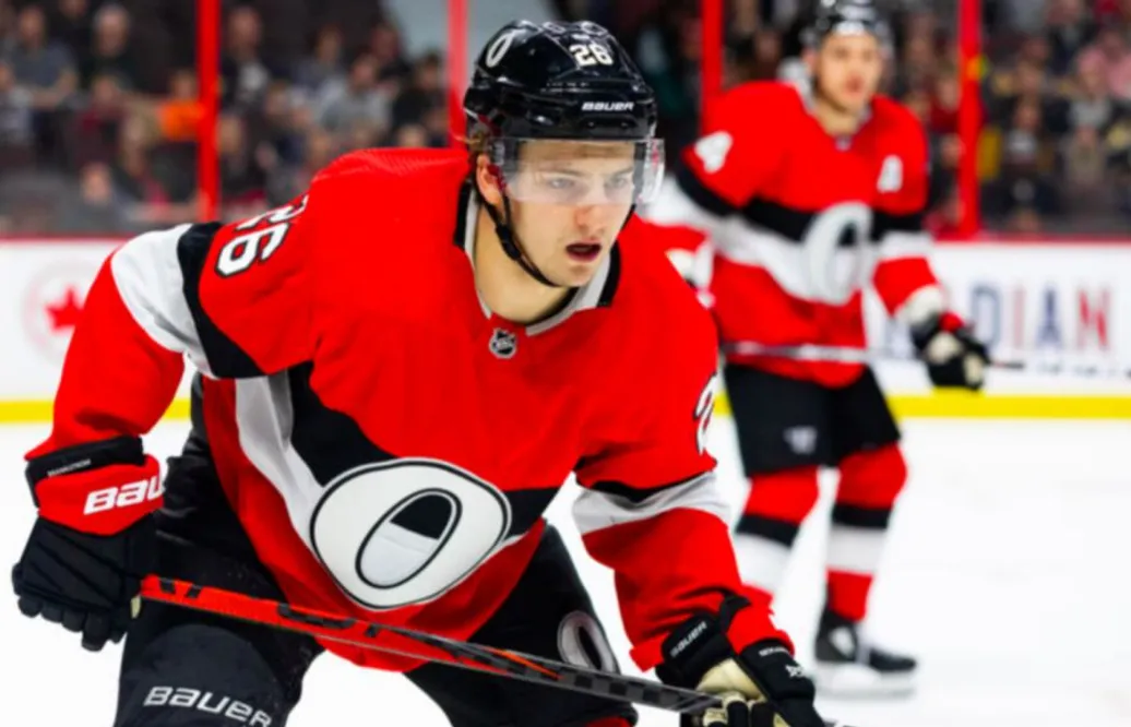 Det blev bara fem matcher i AHL – nu lyfter Ottawa upp svenske talangen