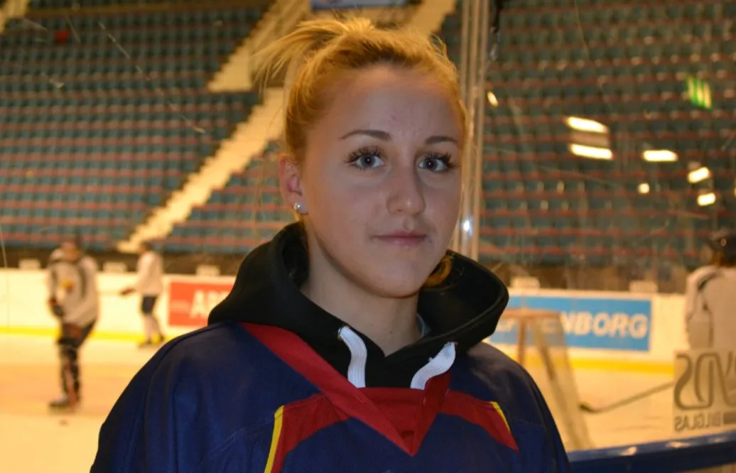 Härdades med killarna – nu tar 16-åringen Riksserien med storm: ”Största talangen vi har”