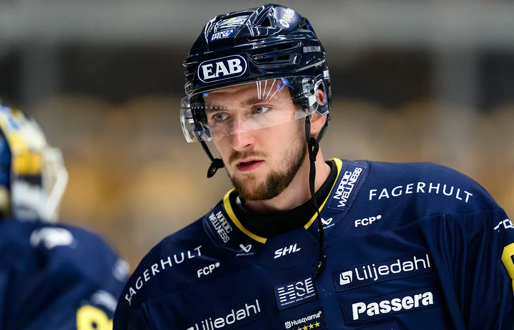 Pavol Regenda stod för en assist direkt i sin HV71-debut.