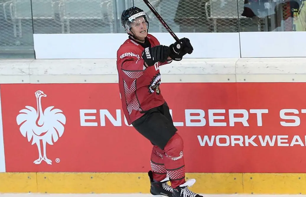 Tilltänkte målskytten fortsätter leverera för Frölunda – junioren målskytt i sin första tävlingsmatch