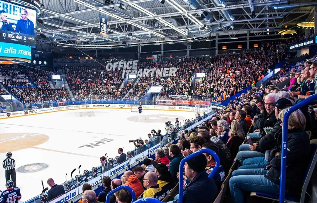 Nu ska rivalklubbarnas spelarfruar göra upp